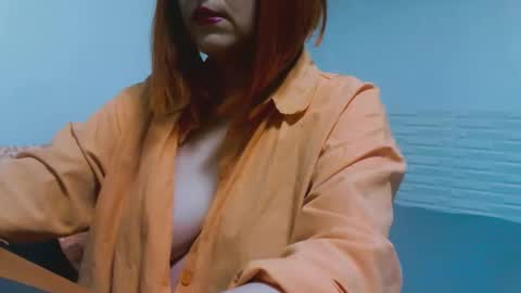 Snapshot of mashaforever7 chatting on October 5, 9:51 am mashaforever7 online show from October 5, 9:51 am