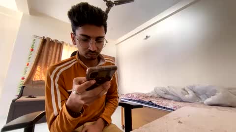 Mask Boy online show from December 18, 4:31 am