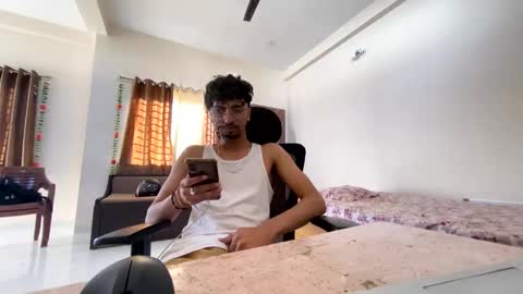 Mask Boy online show from February 19, 3:28 am