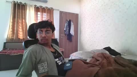 Mask Boy online show from December 4, 4:00 am