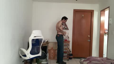 Snapshot of masked_latin_noir chatting on March 24, 6:46 pm Masked Latin Noir online show from March 24, 6:46 pm