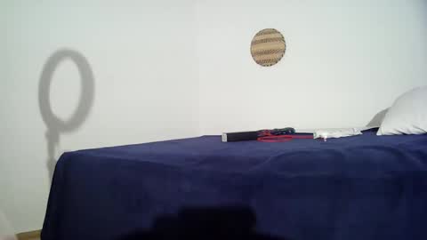 masked_shy_girl online show from October 1, 3:40 pm