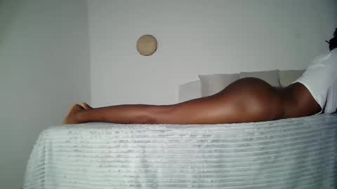 masked_shy_girl online show from April 20, 9:16 pm