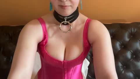 Snapshot of maskedflirt3 chatting on April 14, 9:54 pm maskedflirt3 online show from April 14, 9:54 pm