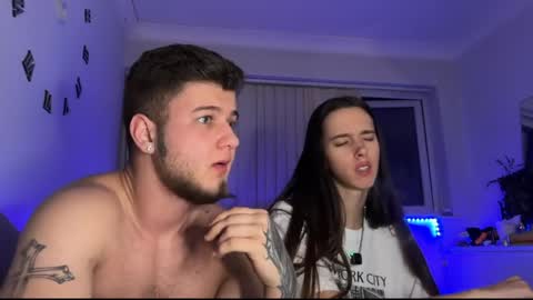 Snapshot of maskedman699 chatting on March 28, 1:38 am Extreme Couple online show from March 28, 1:38 am