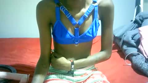 Snapshot of maskgang001 chatting on November 30, 5:22 am maskgang001 online show from November 30, 5:22 am