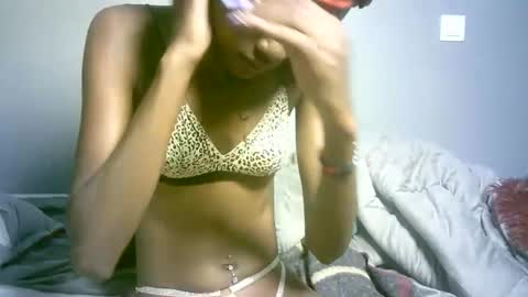 maskgang001 online show from February 3, 2:53 am