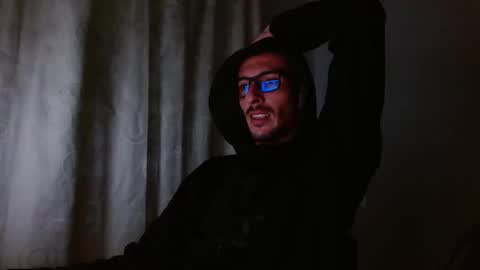 maskguy23 online show from September 17, 2:13 am