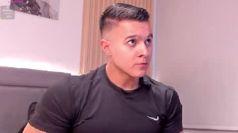 Mason Bennet online show from April 4, 9:23 pm