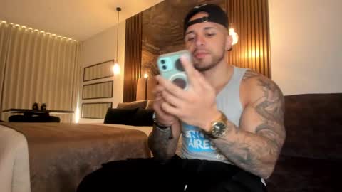 Mason Andre online show from February 7, 9:15 pm