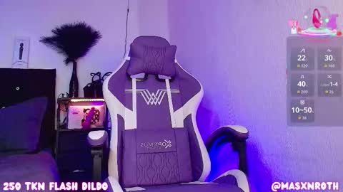 Snapshot of mason_rothwell chatting on September 28, 3:12 am Mason Rothwell online show from September 28, 3:12 am