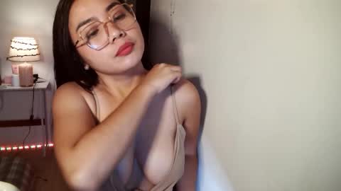 masquerade girl4 online show from October 16, 10:49 am