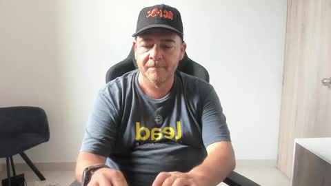 Snapshot of massimo_danger chatting on September 16, 9:05 pm massimo_danger online show from September 16, 9:05 pm