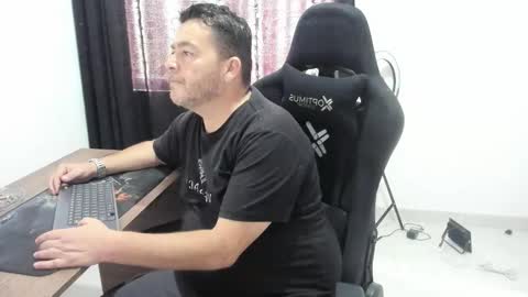 Snapshot of massimo_danger chatting on October 16, 3:24 pm massimo_danger online show from October 16, 3:24 pm