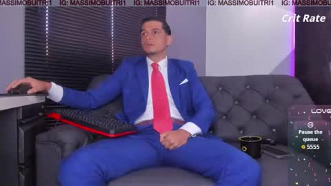 I am Massimo online show from November 20, 2:06 pm