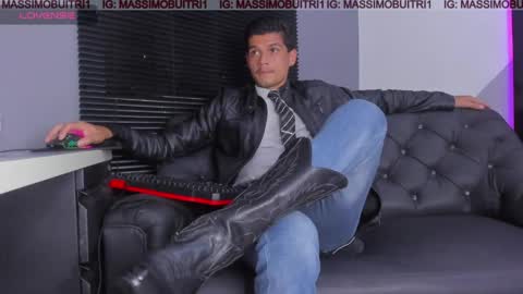 I am Massimo online show from April 22, 1:41 am