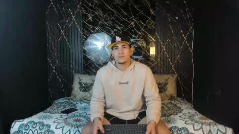 massimo_vidal online show from February 26, 12:15 pm