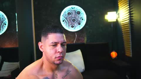 massimowalton2 online show from February 23, 3:40 pm