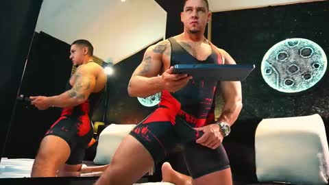 massimowalton2 online show from November 24, 1:44 pm