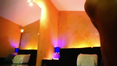 massimowalton2 online show from April 21, 3:07 pm