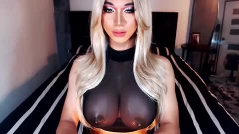 Snapshot of massivecockxmistress chatting on September 13, 7:02 pm Aica online show from September 13, 7:02 pm