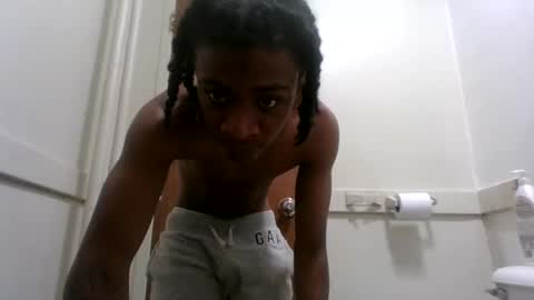 Snapshot of massivemalik chatting on December 28, 3:48 pm massivemalik online show from December 28, 3:48 pm