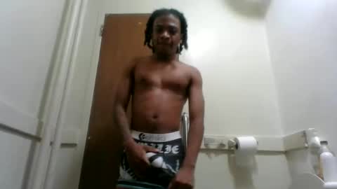 Snapshot of massivemalik chatting on January 2, 9:07 pm massivemalik online show from January 2, 9:07 pm