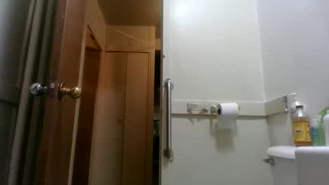 Snapshot of massivemalik chatting on January 4, 10:34 pm massivemalik online show from January 4, 10:34 pm