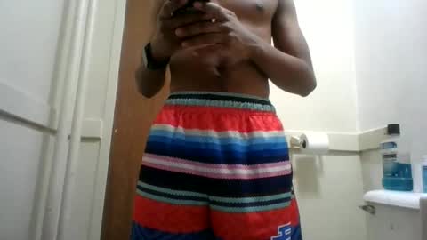 Snapshot of massivemalik chatting on January 12, 1:11 am massivemalik online show from January 12, 1:11 am