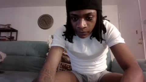 Snapshot of massivemalik chatting on March 4, 8:57 am massivemalik online show from March 4, 8:57 am