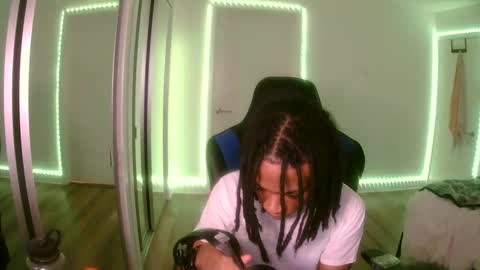 Snapshot of massivemalik chatting on March 11, 8:09 pm massivemalik online show from March 11, 8:09 pm