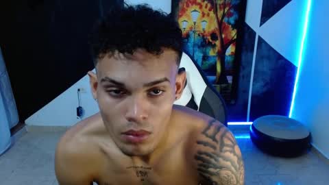 master_black777 online show from March 18, 2:58 am