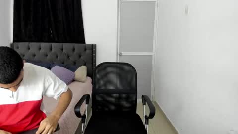 master_boy28 online show from November 18, 3:12 am