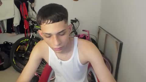 master_boy28 online show from April 18, 5:39 pm