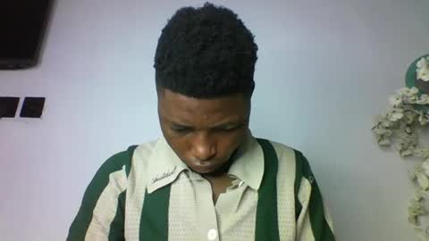 Snapshot of master_kael chatting on December 15, 3:00 am Master Kael online show from December 15, 3:00 am