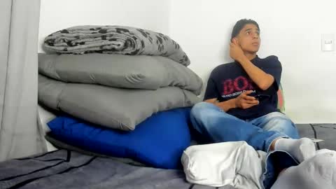 Snapshot of master_ruthless77 chatting on November 28, 11:18 pm Master Leo online show from November 28, 11:18 pm