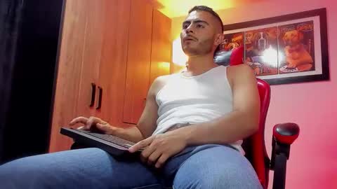 Snapshot of master_sam_ chatting on December 20, 7:21 pm Master online show from December 20, 7:21 pm