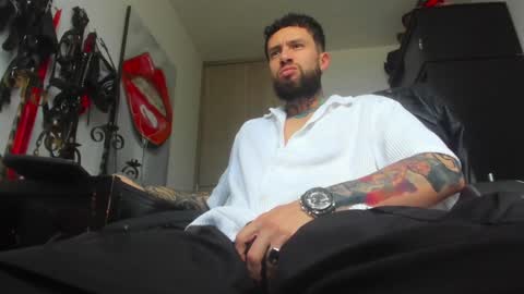 Snapshot of master_steven_01 chatting on December 30, 10:34 pm steven online show from December 30, 10:34 pm