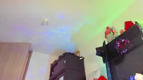 Snapshot of master_steven_01 chatting on February 26, 1:21 am steven online show from February 26, 1:21 am