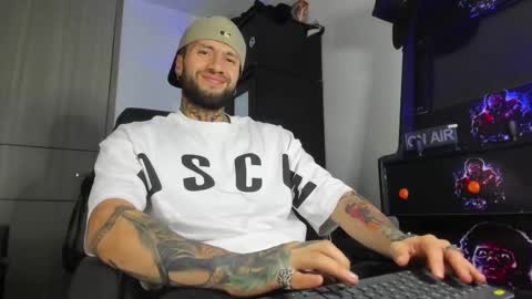 Snapshot of master_steven_01 chatting on March 8, 12:55 am steven online show from March 8, 12:55 am