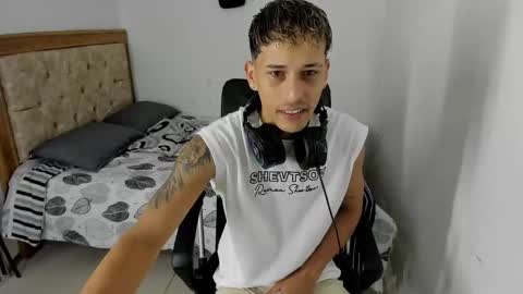 Snapshot of masteralda09 chatting on October 8, 11:52 am Alpha junior online show from October 8, 11:52 am