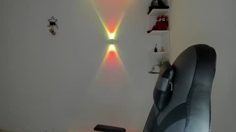 Snapshot of masteralda09 chatting on November 27, 2:13 am Alpha junior online show from November 27, 2:13 am