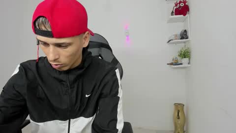 Snapshot of masteralda09 chatting on November 30, 4:00 pm Alpha junior online show from November 30, 4:00 pm