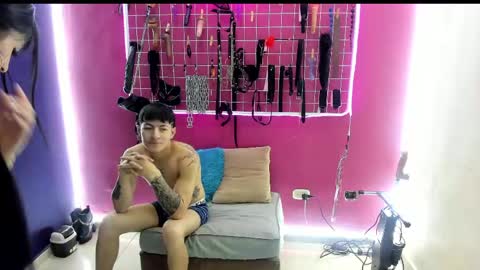 Snapshot of masteraxelandmelany chatting on April 18, 12:42 pm Axel And Melany online show from April 18, 12:42 pm