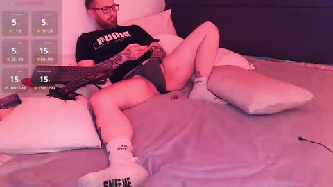 Snapshot of masterbailey chatting on February 15, 12:07 am masterbailey online show from February 15, 12:07 am