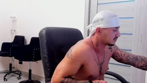 masterchris12 online show from December 2, 9:39 pm