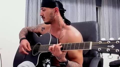 masterchris12 online show from December 27, 3:42 am