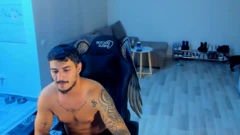 masterchris12 online show from October 28, 9:50 pm