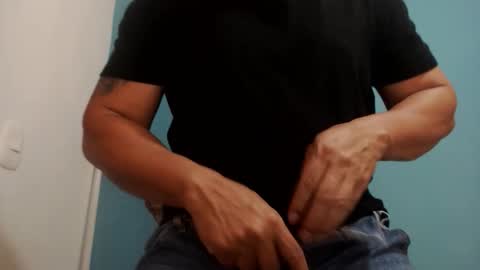 Snapshot of masterdickjuicy chatting on December 4, 2:21 am Lord bbc online show from December 4, 2:21 am