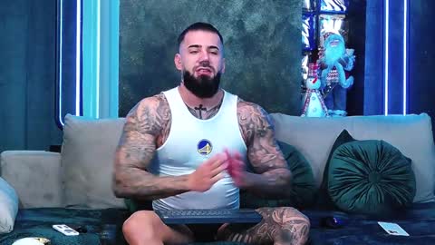 masterkingofmuscle online show from December 9, 8:11 am